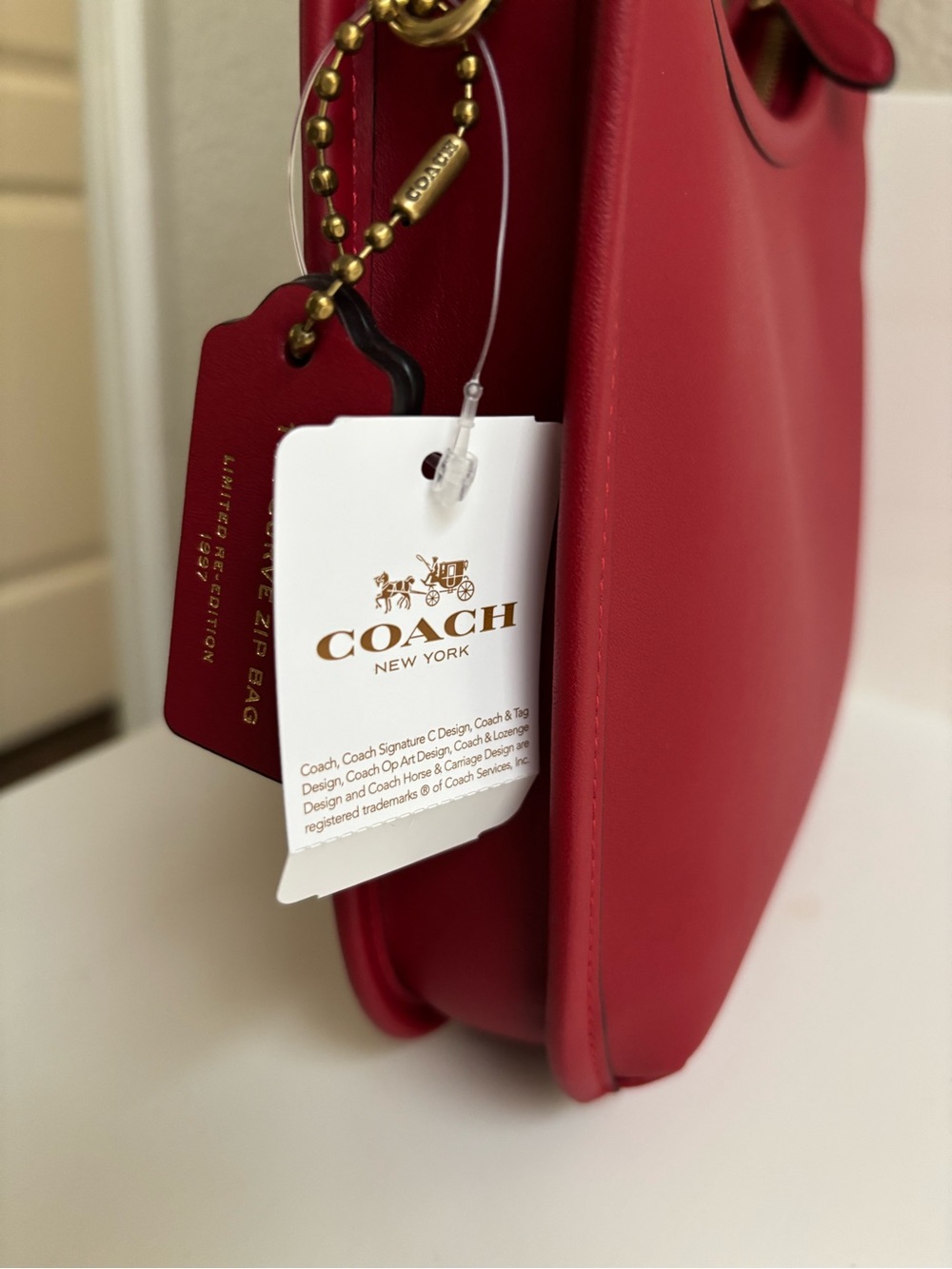 Coach Curve Zip Glovetanned Leather Shoulder Bag with NWT - Picture 6 of 10